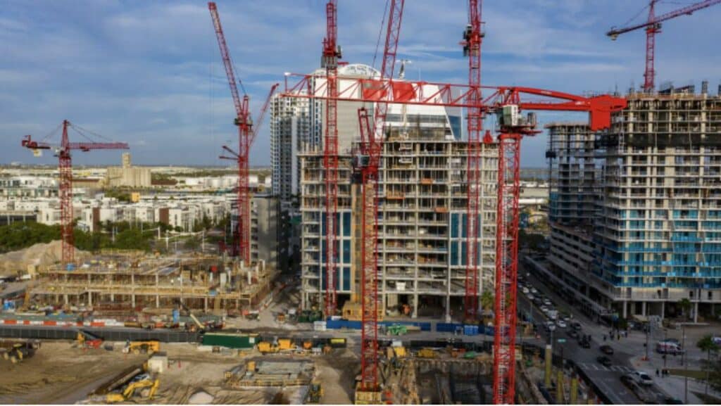 Rental Tower Cranes at Jobsite